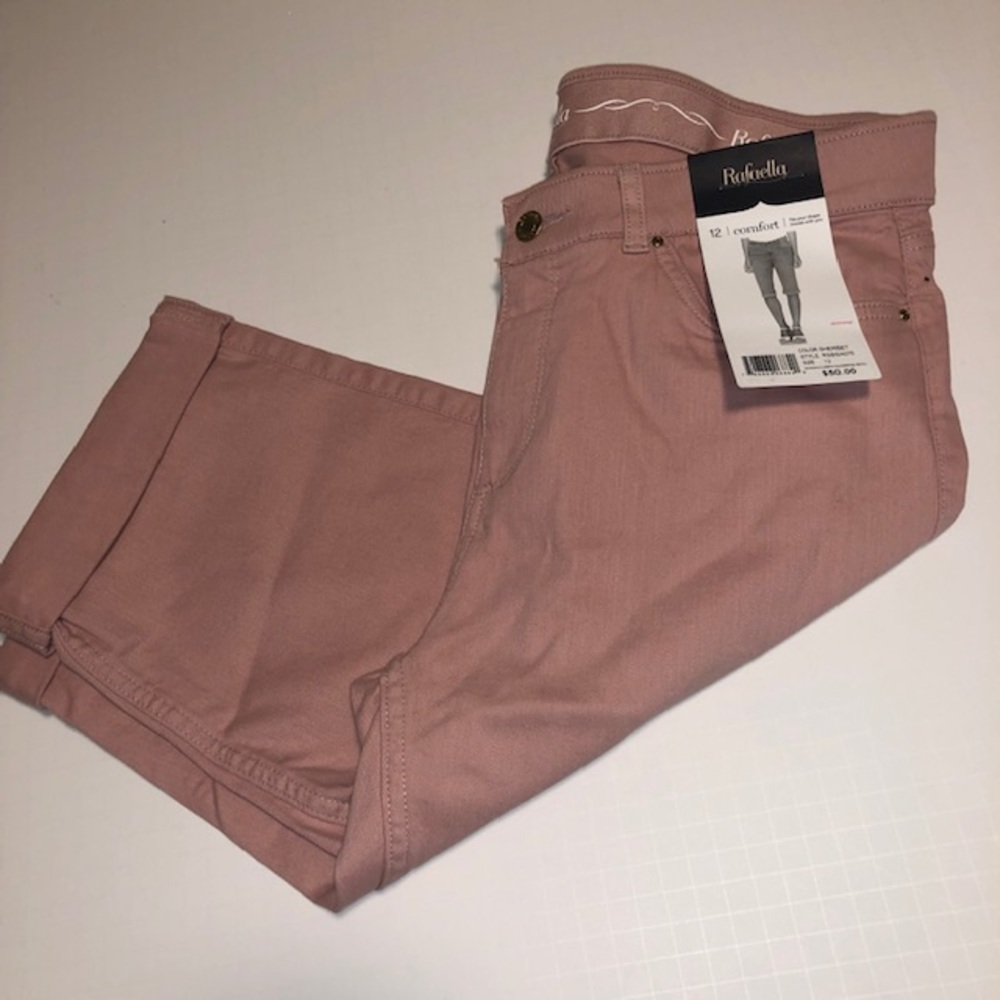 Rafaella Ladies Capris NWT